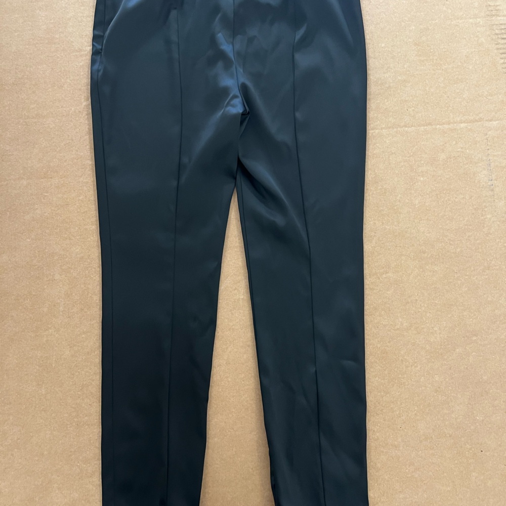 Theory Black, pencil fit